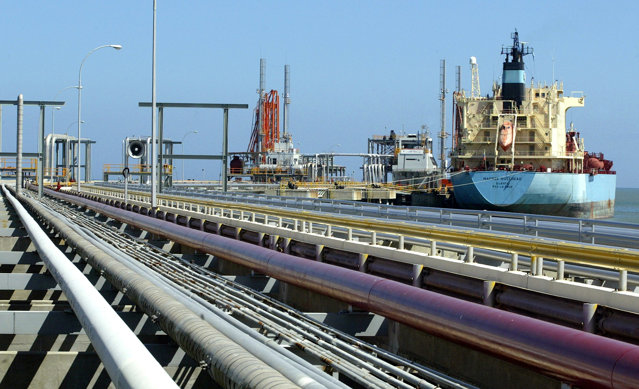 Iran, Venezuela signs oil export deal despite US sanctions