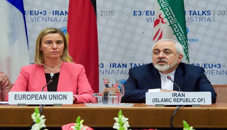 وزير خارجية الإيراني مع نظيره الأوروبي
