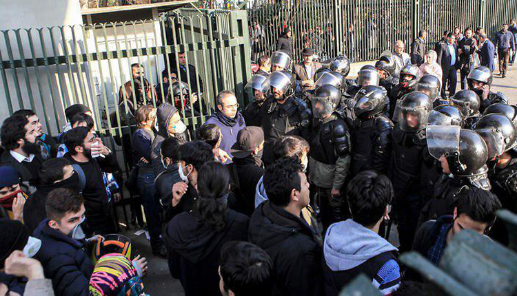 مظاهرات طلابية في إيران