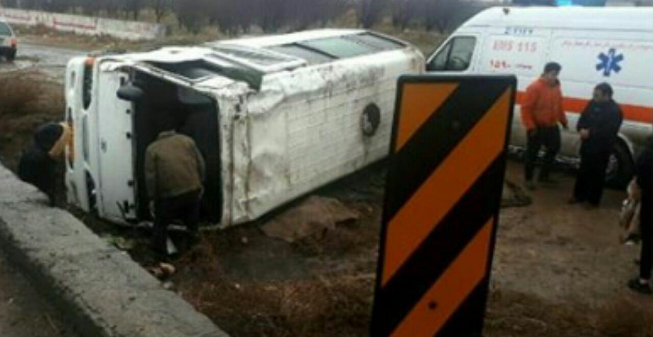 Bus crash wounded six students in Iran