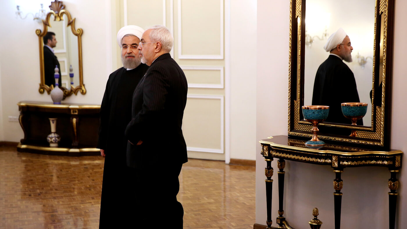 ظريف أول ظهور له مع روحاني بعد تقديم استقالته