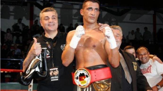 Ünlü Kürt boksörün pasaportuna el konuldu