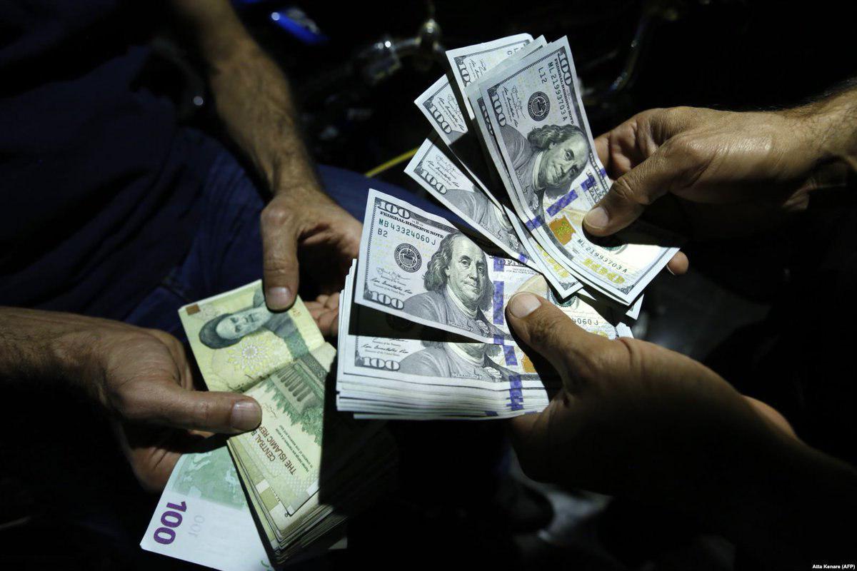 Dolar, İran'da son 3 ayın en yüksek seviyesinde