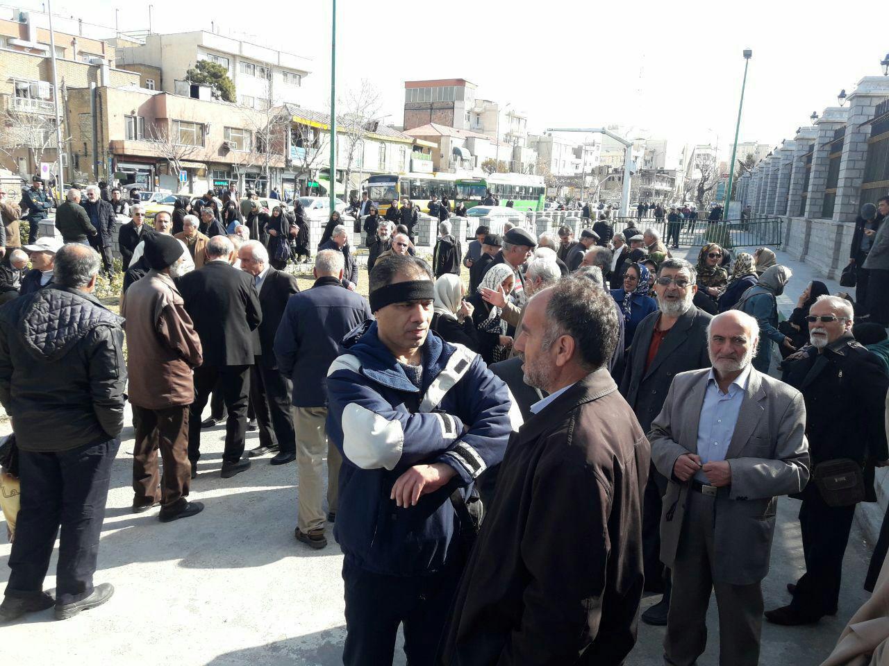 کۆبوونەوەی خانەنشینکراوان لە بەردەم پەڕلەمانی ئیران