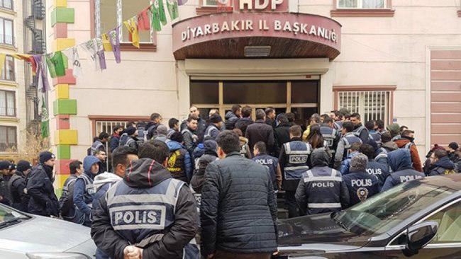 HDP Diyarbakır İl Binasına polis baskını: Açlık grevinde olan 5 kişi gözaltına alındı