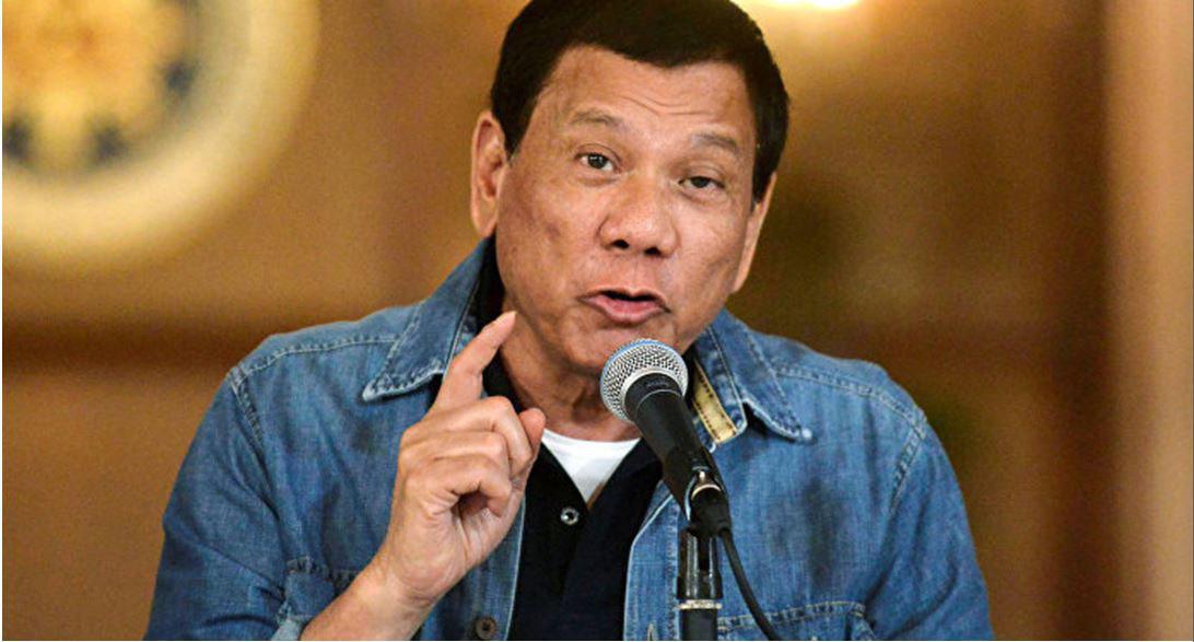 Filipinler lideri Duterte'den kadınlara küfürlü hakaret  