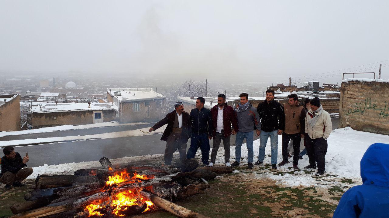İran ve Doğu Kürdistan'da yasaklamalara rağmen halk Çarşema Sor’u kutladı 