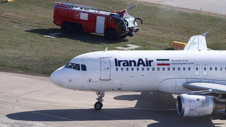 İran'da yolcu uçağı alev aldı; 100 yolcunun tamamı tahliye edildi 