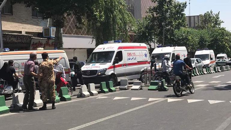 İran'da silahlı saldırı: 1 polis öldü