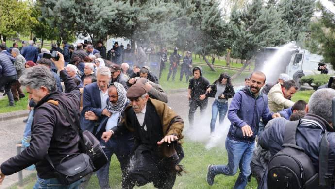 HDP açıklamasına müdahale: Milletvekili Remziye Tosun yaralandı