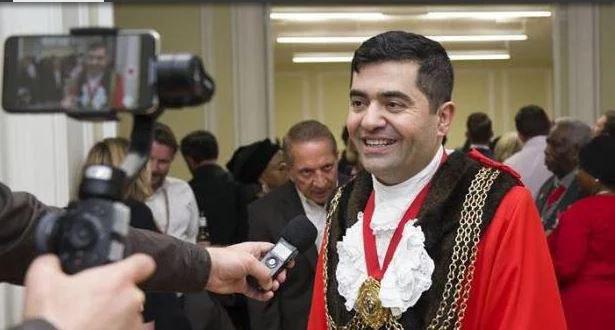 Londra'da ilk Kürt Belediye Başkanı İbrahim Doğuş