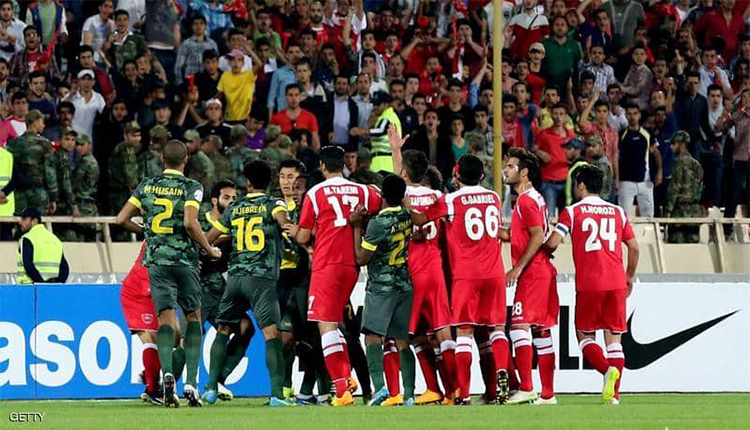 لاعبي إيران يهاجمون لاعبي الفرق السعودية
