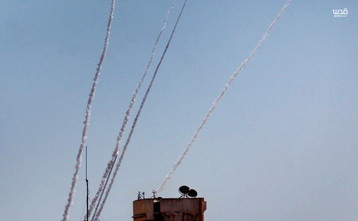 İsrail ordusu fırlatılan İran füzelerini havada imha etti