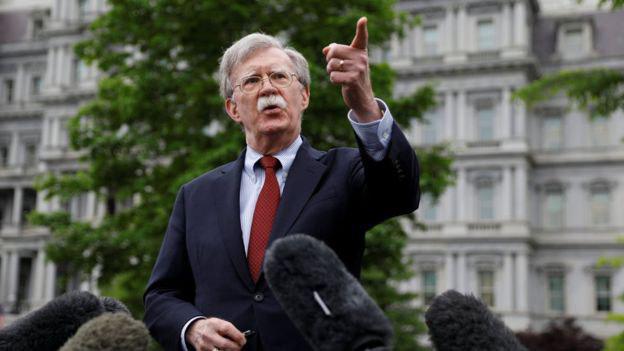 Bolton:  ABD, İran'a uyarı savaş gemisini bölgeye gönderiyor 