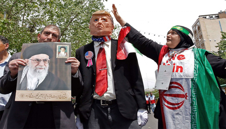 إيرانيون يتظاهرون ضد الولايات المتحدة