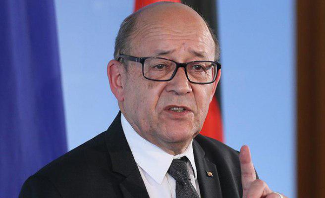 Fransız Bakan Le Drian Ankara’da: Türkiye ile Rojava konusunda görüş ayrılığımız var