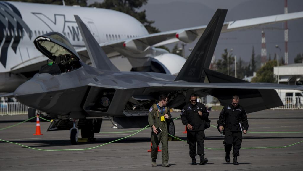 Körfez biraz daha ısındı: ABD F-22 savaş uçaklarını gönderdi