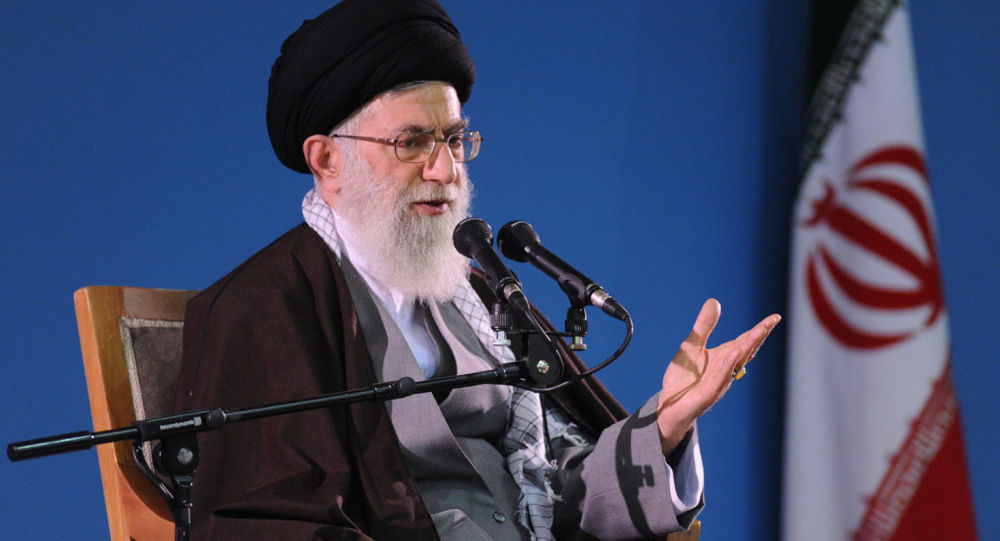 خامنه‌ای: «کاهش تعهدات برجامی قطعا ادامه دارد»