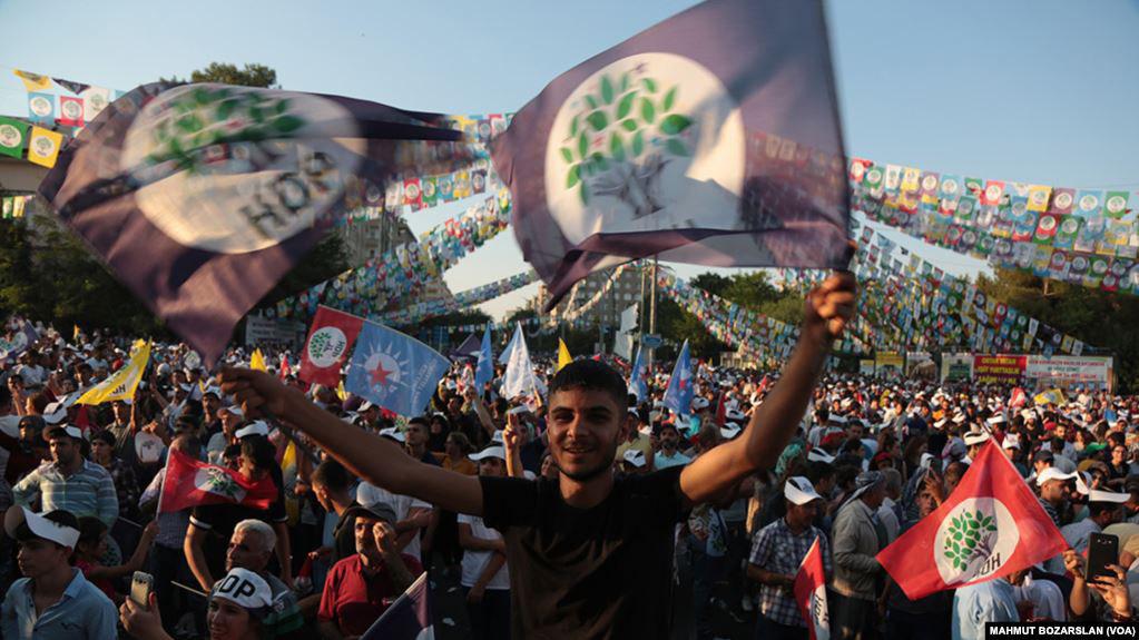 HDP Diyarbakır’da ‘Çözüm Süreci’ mitinglerinin startını verdi