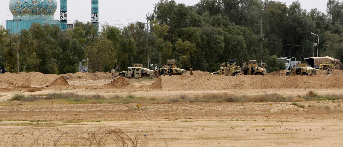 دستور نخست وزیر عراق به بیرون بردن پادگان‌ها به خارج از شهرها بدنبال سه حمله منتسب به اسرائیل