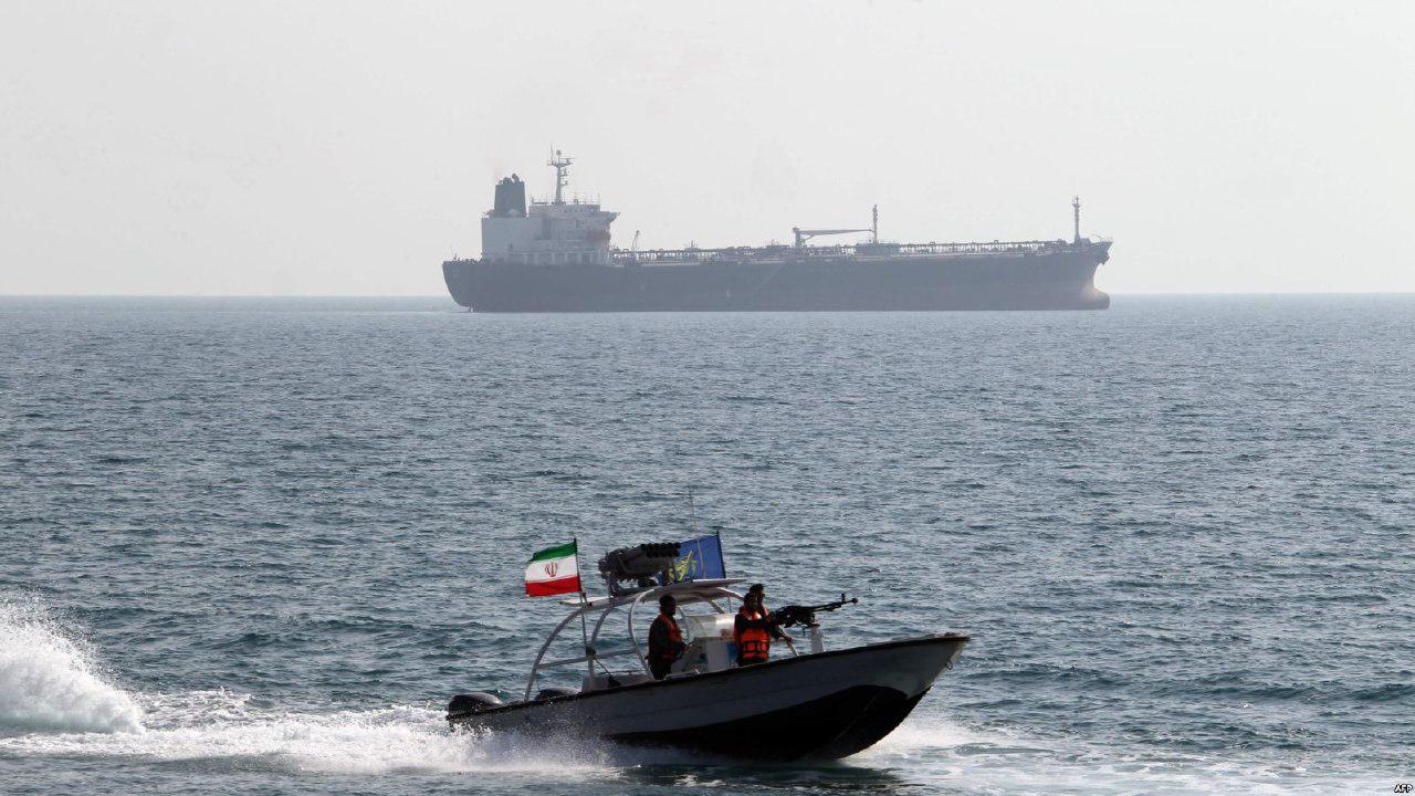 İran rejimi yine bir gemiyi alıkoydu