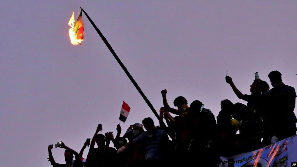 AP: Irak ve Lübnan’daki protestolar Tahran için de büyük sorun