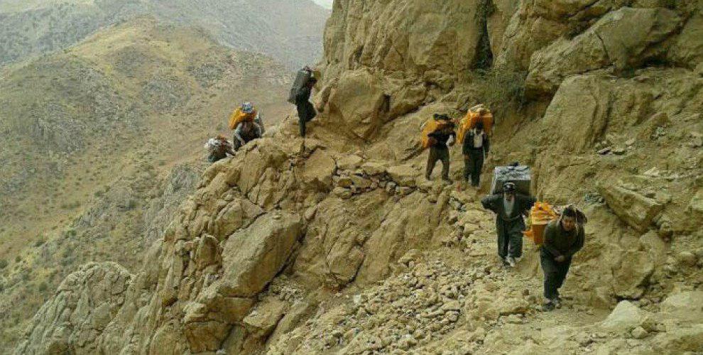 İran rejimi Pasdarları Kürt Kolberlere saldırdı