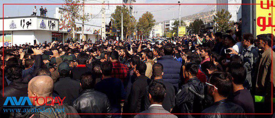 İran’da halk rejime karşı ayağa kalktı