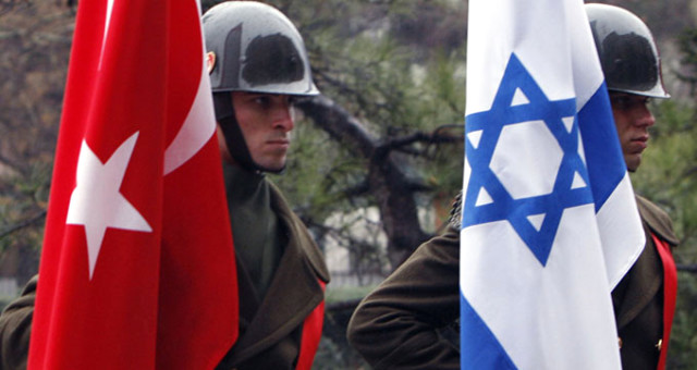 Türk Donanması İsrail’e ait araştırma gemisini engelledi