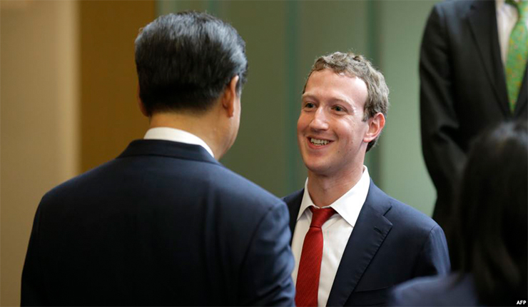 مؤسس شركة فيسبوك مارك زوكبرغ في لقاء سابق مع الرئيس الصيني شي جينبينغ