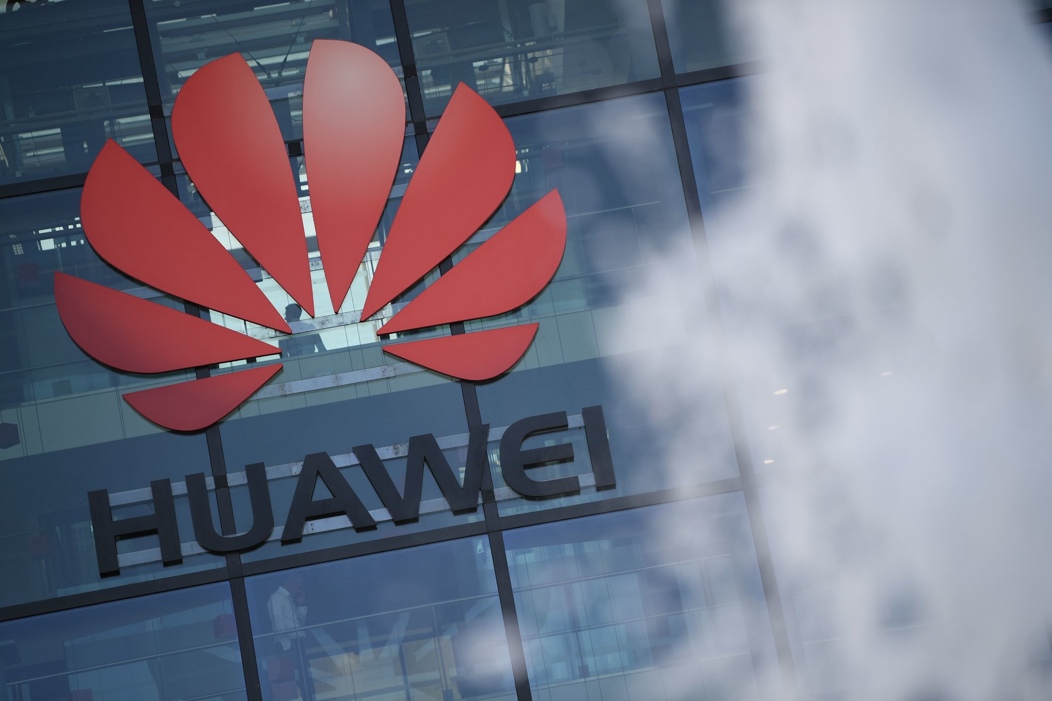 Reuters: documents show Huawei violated US sanctions against Iran
