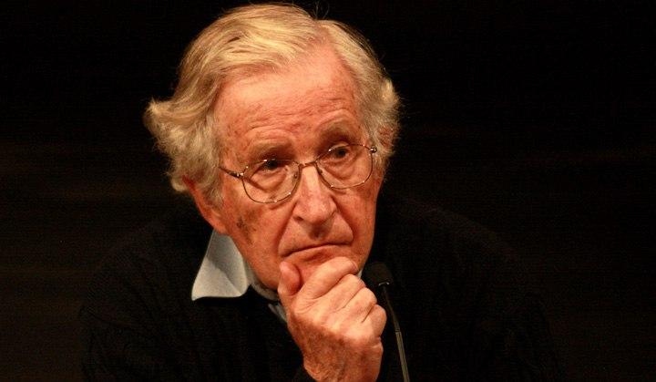 Noam Chomsky: Corona sonrası insanlığı tehlikeli bir süreç bekliyor