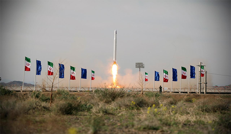 إيران تطور برنامج الصواريخ الباليستية