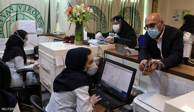 أحد مراكز فحص فيروس كورونا في طهران.