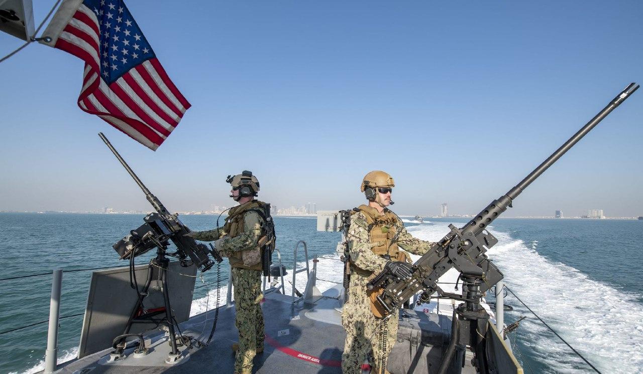 Pentagon: Gemilerimize 100 metre yaklaşanları vururuz