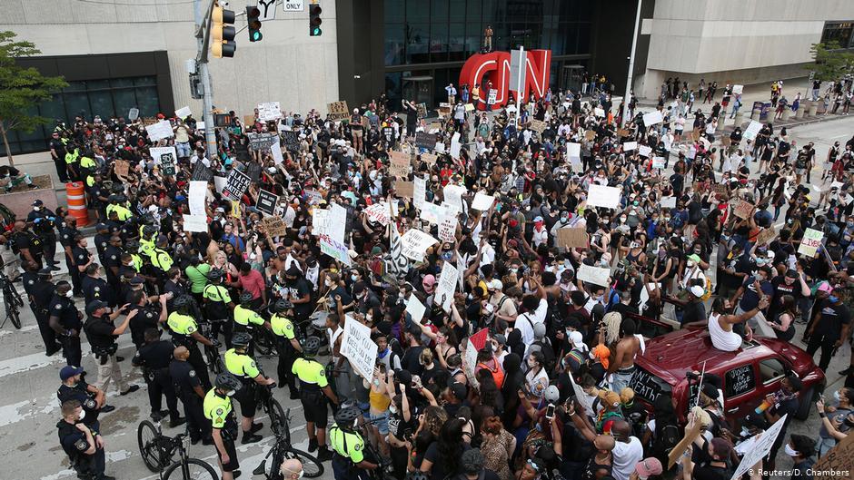 ABD’de siyahi Floyd’un ölümü ardından protestolar yayıldı: İnzibat birlikleri devrede