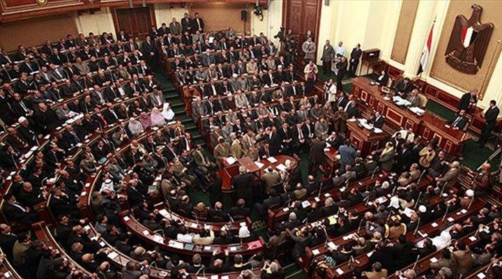 Mısır Parlamentosu Libya’ya asker gönderilmesini onayladı