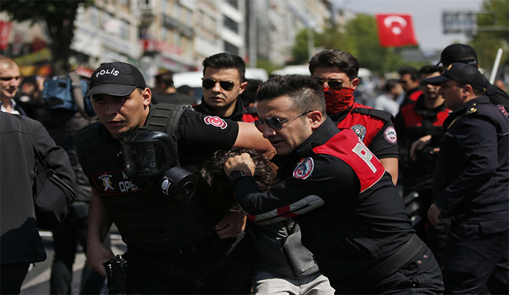 القمع في تركيا لم يعد يستثني احدا