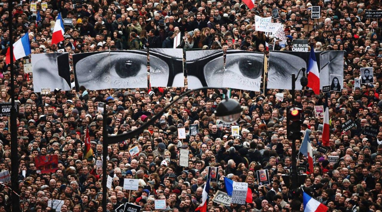 Charlie Hebdo davası başladı: 14 sanıktan ikisi Türk