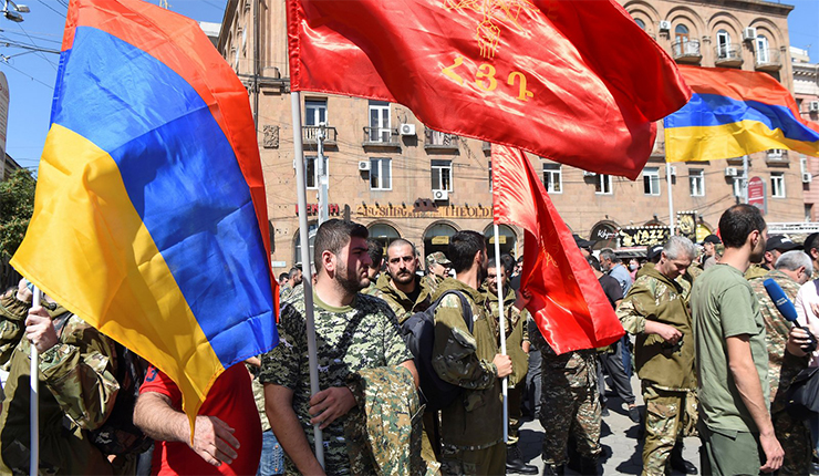 جنود الأرمن في أتم استعداد لمجابهة الآذريين
