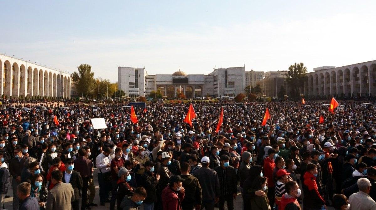 Kırgızistan’da protestolar ardından seçimler iptal edildi