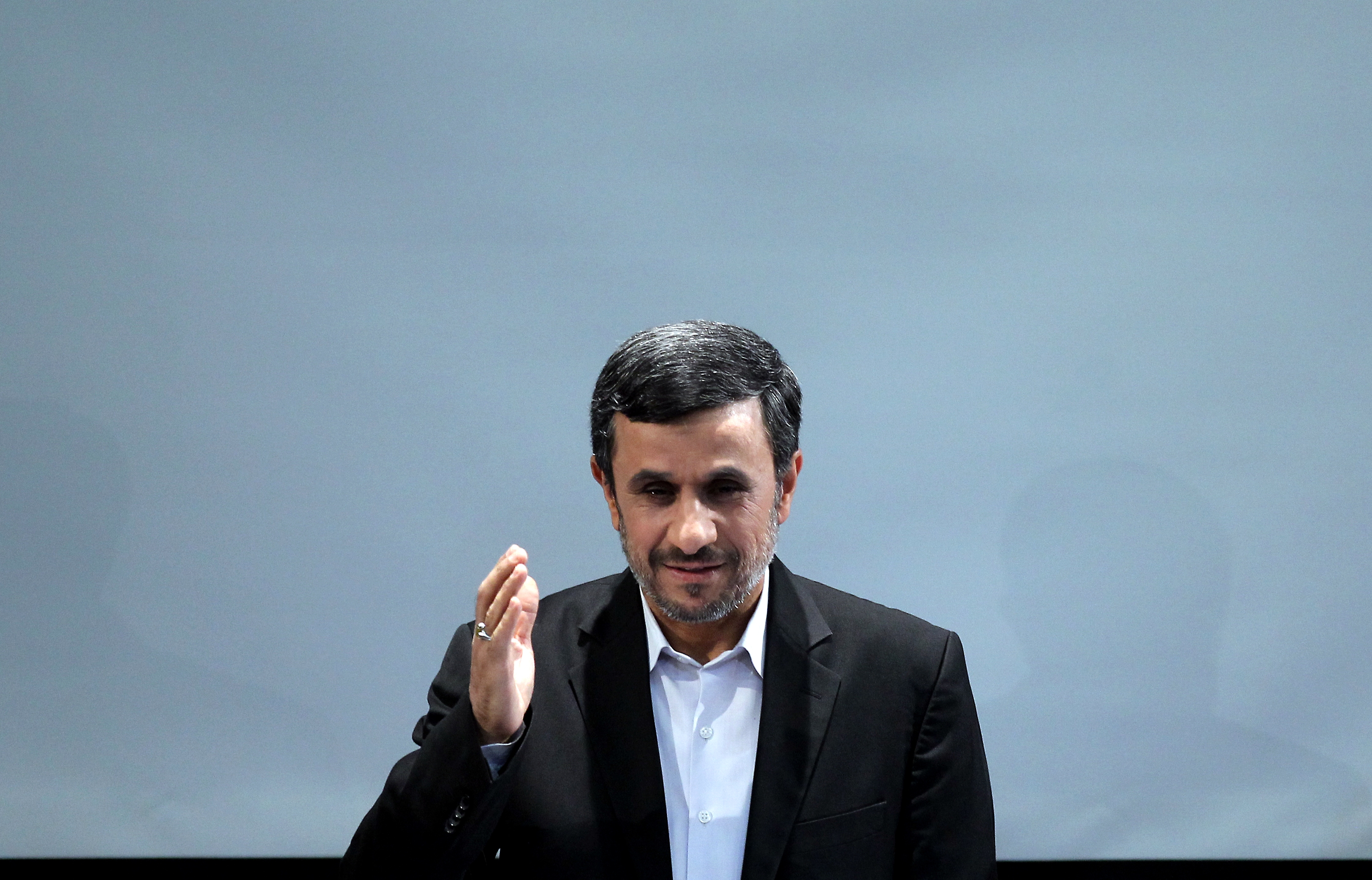 دست به دعا شدن احمدی‌نژاد برای بایدن در نامه مستقیم!