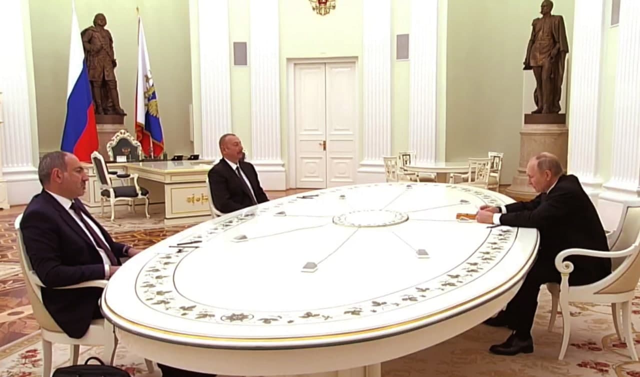 Putin, Aliyev ve Paşinyan, Karabağ eteşkesi detayları için bir araya geldi