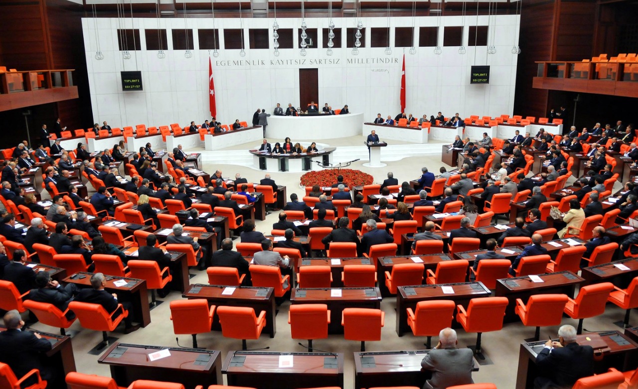 HDP’li 9 milletvekiline Kobani fezlekesi