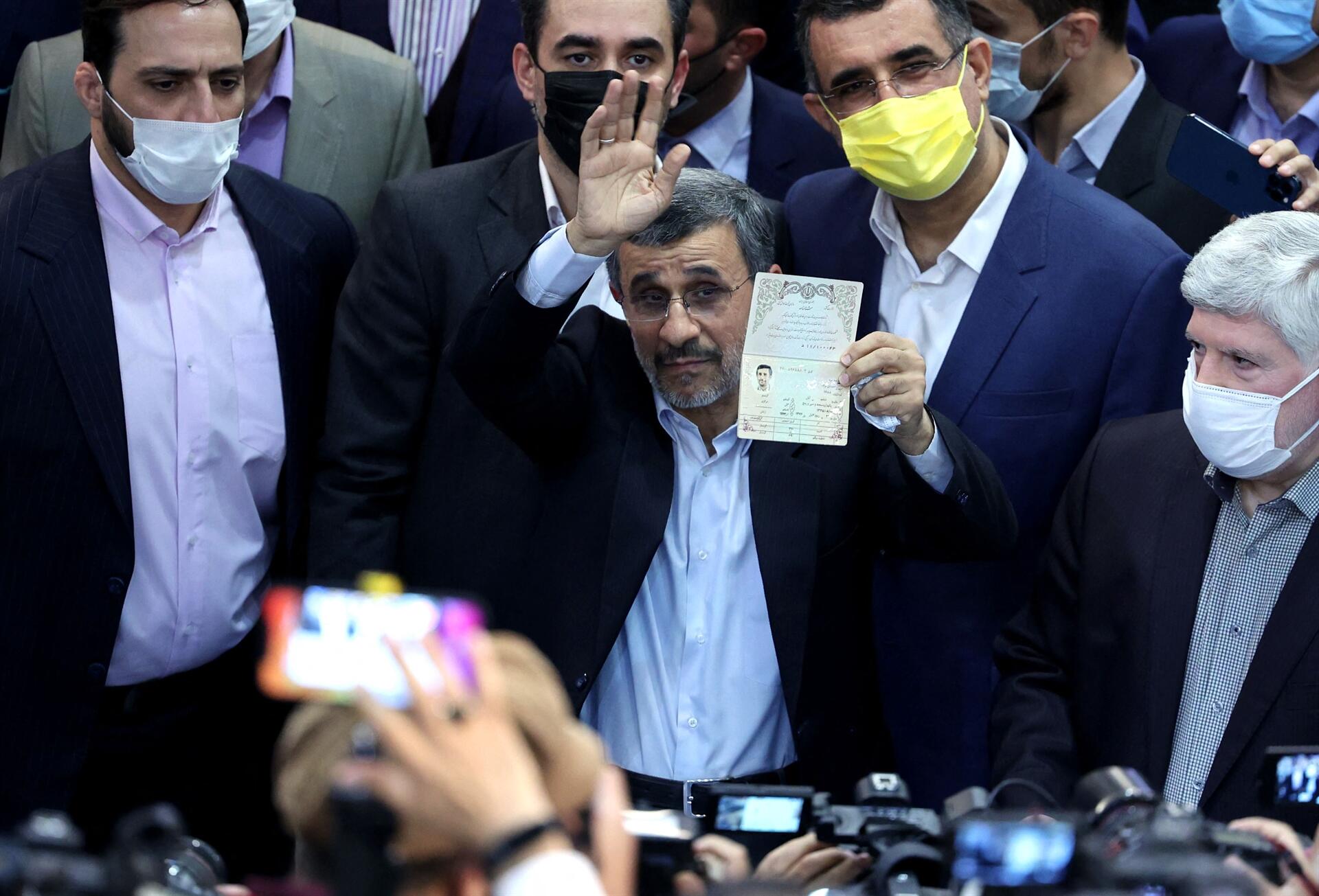 Ahmadinejad threatens boycotting Iran's upcoming elections if disqualified as a candidate