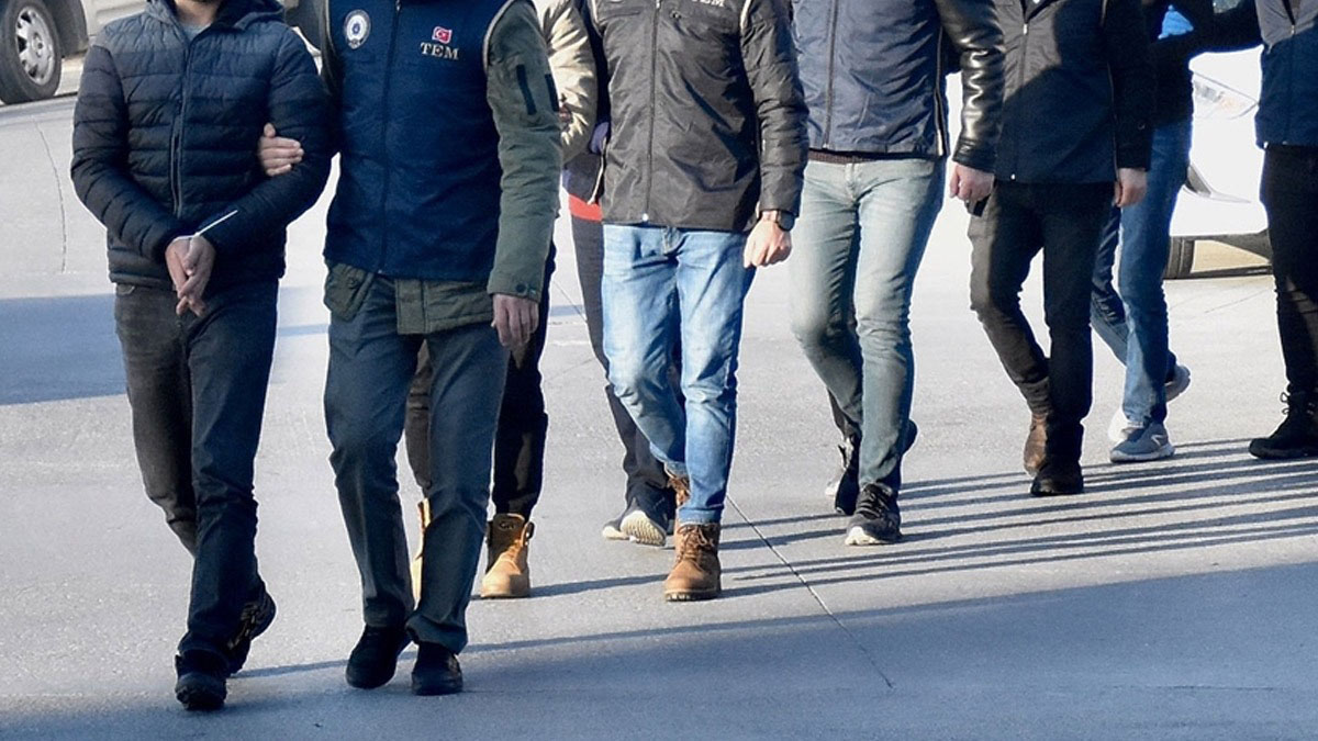 Diyarbakır’da “mahalle meclisleri” operasyonu: 18 gözaltı