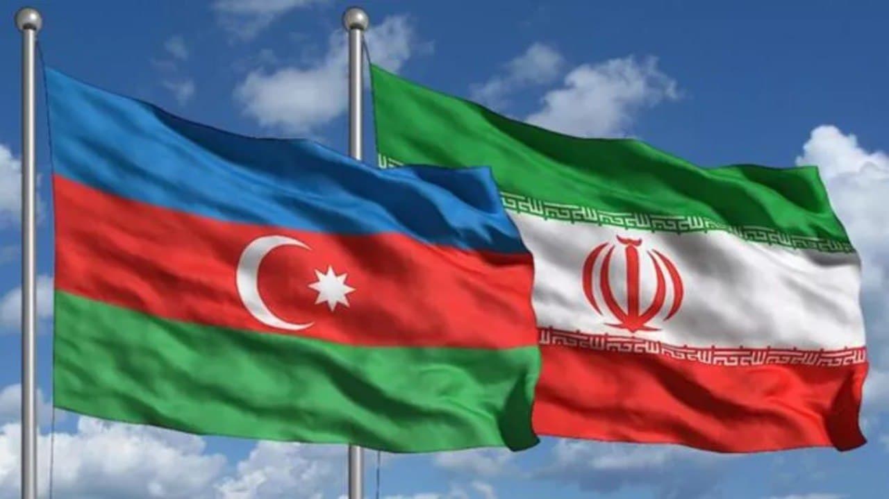 Azerbaycan, Hamaney’in ofisini kapattı