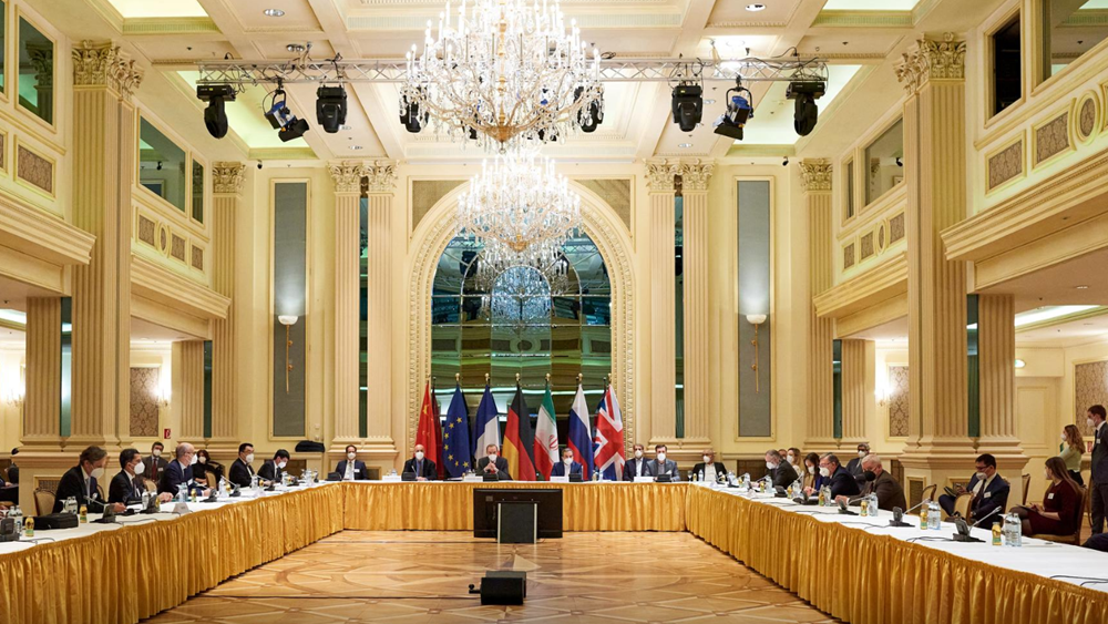 Nuclear talks: Iran sets removal of all US sanctions as red line  