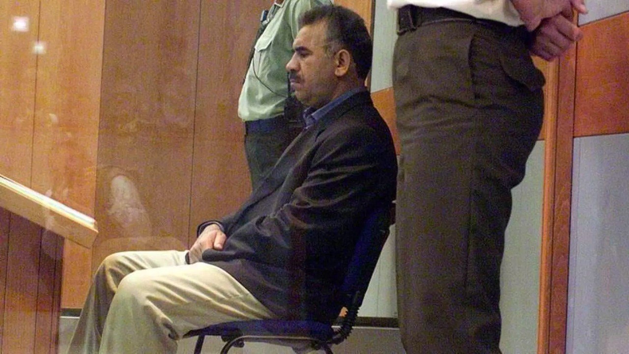 Hürriyet yazarı: Öcalan'a görüş izni verilecek