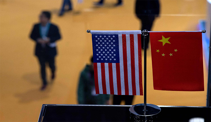 العلم الصيني و الأميركي